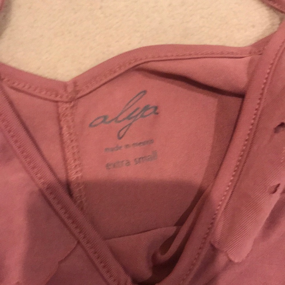 Rose Top - Picture 2 of 2